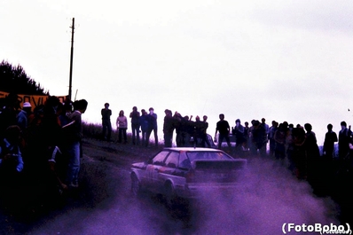 Michèle Mouton - Fabrizia Pons
23º Rally de Sanremo 1981. Audi Quattro (IN-NL 88). Clasificada 1ª.

Era la primera vez que una mujer ganaba una prueba del Mundial de Rallyes.... GRANDE MICHELE Y FABRIZIA !!!!

Del 5 y el 10 de Octubre, Sanremo, Italia.
Superficie: asfalto - tierra.

El Rally tenia un total de 2847 km de los que 751 km divididos en 61 tramos eran especiales, (2 de ellas fueron canceladas SS51 y SS56 San Romolo).

Tomaron la salida 63 equipos, finalizaron 27.

© Alberto Anam
@
Palabras clave: Michele_Mouton;Audi;Quattro;Sanremo;1981;Mujeres;Womens