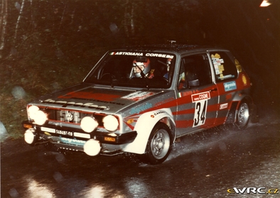 Massimo Fasana - Laura Guasco
2º Rally della Lanterna 1981. Volkswagen Golf GTi. Clasificado 2º.
Del 2 de Octubre al 4 de Octubre (Genova)
Superficie: asfalto.
COPYRIGHT eWRC.@
Palabras clave: Volkswagen;Golf;GTi;Lanterna;Genova;1981
