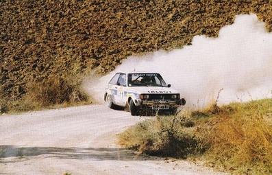 Henri Toivonen - Fred Gallagher
23º Rallye Sanremo 1981. Talbot Sunbeam Lotus (NVC 777W). Clasificado 2º.

Del 5 al 10 de Octubre, Sanremo, Imperia, Liguria, Italia.
Superficie: asfalto - tierra.

El Rally tenia un total de 2792.00 km de los que 751.06 km divididos en 61 tramos eran especiales, (2 de ellas fueron canceladas SS51 Upega de 12.35 km y SS56 San Romolo de 34.95 km).

Tomaron la salida 63 equipos, finalizaron 27.@
Palabras clave: Henri_Toivonen;Talbot;Sunbeam;Lotus;Grecia;Sanremo;1981