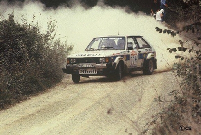Henri Toivonen - Fred Gallagher
23º Rallye Sanremo 1981. Talbot Sunbeam Lotus (NVC 777W). Clasificado 2º.

Del 5 al 10 de Octubre, Sanremo, Imperia, Liguria, Italia.
Superficie: asfalto - tierra.

El Rally tenia un total de 2792.00 km de los que 751.06 km divididos en 61 tramos eran especiales, (2 de ellas fueron canceladas SS51 Upega de 12.35 km y SS56 San Romolo de 34.95 km).

Tomaron la salida 63 equipos, finalizaron 27.@
Palabras clave: Henri_Toivonen;Talbot;Sunbeam;Lotus;Sanremo;1981