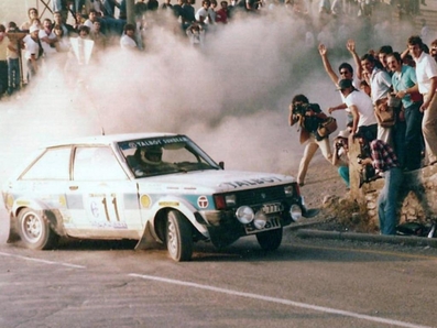 Henri Toivonen - Fred Gallagher
23º Rallye Sanremo 1981. Talbot Sunbeam Lotus (NVC 777W). Clasificado 2º.

Del 5 al 10 de Octubre, Sanremo, Imperia, Liguria, Italia.
Superficie: asfalto - tierra.

El Rally tenia un total de 2792.00 km de los que 751.06 km divididos en 61 tramos eran especiales, (2 de ellas fueron canceladas SS51 Upega de 12.35 km y SS56 San Romolo de 34.95 km).

Tomaron la salida 63 equipos, finalizaron 27.

Foto 1 de 2
@
Palabras clave: Henri_Toivonen;Talbot;Sunbeam;Lotus;Acropolis;1981