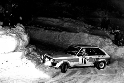 Guy Fréquelin - Jean Todt
49º Rallye Automobile de Monte-Carlo 1981. Talbot Sunbeam Lotus (PVC 999W). Clasificado 2º.

Del 24 al 30 de Enero, Monte-Carlo.
Superficie: asfalto - nieve.

El Rally tenia un total de 3930.00 km de los que 750.00 km divididos en 32 tramos eran especiales.

Se inscribieron 274 equipos, tomaron la salida 263, finalizaron 133.@
Palabras clave: ;Jean_Todt;Talbot;Sunbeam;Lotus;Montecarlo;1981;nieve