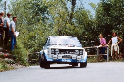 Attilio Bettega - Maurizio Perissinot
2º Rally Piancavallo 1981. Fiat 131 Abarth. Clasificado 4º.

Del 28 al 30 de Agosto, Piancavallo, Italia.
Superficie: asfalto - tierra.

El Rally constaba de 2 etapas y 275.14 km cronometrados divididos en 28 tramos especiales.

Tomaron la salida 99 participantes, finalizaron 35.@
Palabras clave: ;Fiat;Abarth;Piancavallo;1981