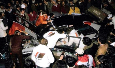 Asistencia del Equipo Audi Sport en el 15º Rallye de Portugal - Vinho do Porto 1981
En el Audi Quattro (IN-NV 90) de Michèle Mouton - Fabrizia Pons, clasificada 4ª.

Del 4 al 7 de Marzo, Estoril, Cascais, Lisboa, Portugal.
Superficie: asfalto - tierra.

El Rally tenia un total de 2571.00 km de los que 678.00 km divididos en 46 tramos eran especiales.

Se inscribieron 110 equipos, tomaron la salida 95, finalizaron 24.@
Palabras clave: Michele_Mouton;Audi;Quattro;Portugal;1981;mujeres;Womens;Asistencias