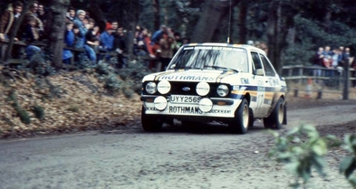 Pentti Airikkala - Phil Short
30º Lombard RAC Rally 1981. Ford Escort RS1800 MKII (UYY 256S). Clasificado 4º.

Del 22 al 24 de Noviembre, Chester, Cheshire, Inglaterra.
Superficie: asfalto - tierra.

El Rally tenia un total de 2720 km de los que 722 km divididos en 65 tramos eran especiales.

Se inscribieron 154 equipos, tomaron la salida 151, finalizaron 54.@
Palabras clave: ;Ford;Escort;MKII;Inglaterra;1981;RAC_Rally