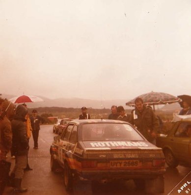 Pentti Airikkala - Risto Virtanen
14º Rallye dell'Isola d'Elba 1981. Ford Escort RS 1800 MKII (UYY 256S). Clasificado 4º.

Del 22 al 24 de Abril, Campo di Marina, Toscana, Livorno, Italia.
Superficie: asfalto - tierra.

Tomaron la salida 112 equipos, finalizaron 33.@
Palabras clave: Pentti_Airikkala;Risto_Virtanen;Elba;Ford;1981