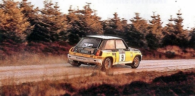 Jean Ragnotti - Martin Holmes
30º Lombard RAC Rally 1981. Renault 5 Turbo (440 VB 91). Clasificado 5º.

Del 22 al 24 de Noviembre, Chester, Cheshire, Inglaterra.
Superficie: asfalto - tierra.

El Rally tenia un total de 2720.00 km de los que 722.00 km divididos en 65 tramos eran especiales.

Se inscribieron 154 equipos, tomaron la salida 151, finalizaron 54.@
Palabras clave: ;Renault;Turbo;Gran_Bretaña;RAC_Rally;1981