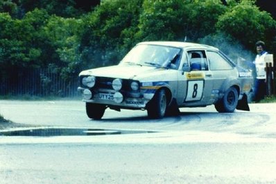 Pentti Airikkala - Risto Virtanen
31º 1000 Lakes Rally 1981. Ford Escort RS1800 MKII (UYY 256S). Clasificado 5º.

Del 28 al 30 de Agosto, Jyväskylä, Finlandia.
Superficie: tierra.

El Rally tenia un total de 1418.89 km de los que 453.09 km divididos en 48 tramos eran especiales, (2 de ellas fueron canceladas SS11 y SS37 Ristijarvi de 13.20 Km).

Se inscribieron 152 equipos, tomaron la salida 146, finalizaron 66.@
Palabras clave: Pentti_Airikkala;Risto_Virtanen;Ford;Escort;MKII;Finlandia;1981