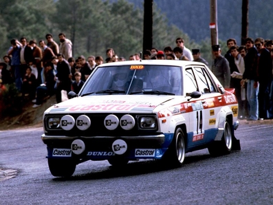 Anthony (Tony) Pond - Ian Grindrod
15º Rallye de Portugal Vinho do Porto 1981. Datsun 160J (KNY59 TSU 5211). Clasificado 5º.
Team Datsun Europe

Del 4 al 7 de Marzo, Estoril, Cascais, Lisboa, Portugal.
Superficie: asfalto - tierra.

El Rally tenia un total de 2571.00 km de los que 678.00 km divididos en 46 tramos eran especiales.

Se inscribieron 110 equipos, tomaron la salida 95, finalizaron 24.@
Palabras clave: Portugal;Datsun;1981