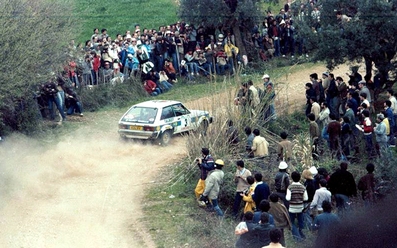Guy Fréquelin - Jean Todt
15º Rally de Portugal 1981. Talbot Sunbeam Lotus (KDU 111V). Clasificado 6º.

Del 4 al 7 de Marzo, Estoril, Cascais, Lisboa, Portugal.
Superficie: asfalto - tierra.

El Rally tenia un total de 2571.00 km de los que 678.00 km divididos en 46 tramos eran especiales.

Se inscribieron 110 equipos, tomaron la salida 95, finalizaron 24.@
Palabras clave: ;Talbot;Sunbeam;Lotus;Portugal;1981