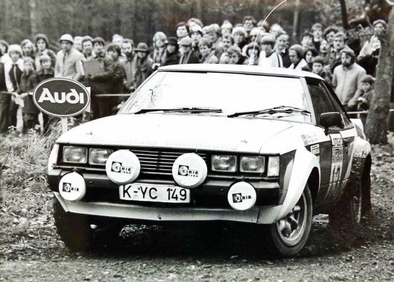 Per Eklund - Ragnar Spjuth
30º Lombard RAC Rally 1981. Toyota Celica 2000 GT (K-YC 149). Clasificado 6º.

Del 22 al 24 de Noviembre, Chester, Cheshire, Inglaterra.
Superficie: asfalto - tierra.

El Rally tenia un total de 2720 km de los que 722 km divididos en 65 tramos eran especiales.

Se inscribieron 154 equipos, tomaron la salida 151, finalizaron 54.@
Palabras clave: ;Toyota;Celica;Gran_Bretaña;1981;RAC_Rally