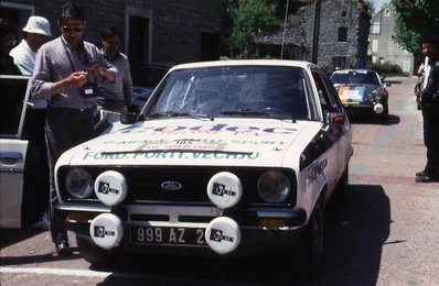 Jean-Michel Tichadou - Jean-Paul Pandolfi
25º Tour de Corse - Rallye de France 1981. Ford Escort RS 2000 (999 ZA 2A). Clasificado 7º.
Del 30 de Abril al 2 de Mayo, Ajaccio.
Superficie: asfalto.
El Rally tenia un total de 1613 km de los que 1144 km divididos en 24 tramos eran especiales.
Se inscribieron 126 equipos, tomaron la salida 120, finalizaron 42.@
Palabras clave: Ford;Escort;Corse;Corcega;1981