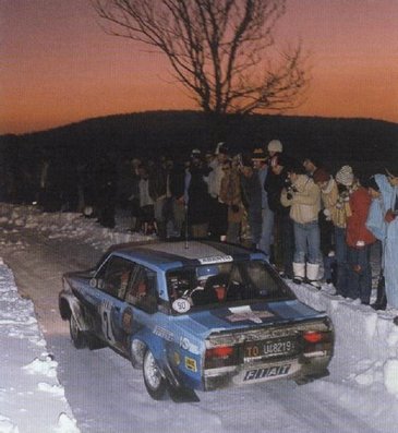 Markku Alen - Ilkka Kivimäki
49º Rallye Automobile de Monte-Carlo 1981. Fiat 131 Abarth (TO U48219). Clasificado 7º.

Del 24 al 30 de Enero, Monte-Carlo.
Superficie: asfalto - nieve.

El Rally tenia un total de 3930.00 km de los que 750.00 km divididos en 32 tramos eran especiales.

Se inscribieron 274 equipos, tomaron la salida 263, finalizaron 133.@
Palabras clave: Markku_Alen;Ilkka_Kivimaki;Fiat;Abarth;Montecarlo;1981;nieve