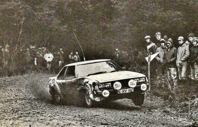 Terry Kaby - Rob Arthur
30º Lombard RAC Rally 1981. Toyota Celica 2000 GT -RA45- (K-RV 661). Clasificado 8º.

Del 22 al 24 de Noviembre, Chester, Cheshire, Inglaterra.
Superficie: asfalto - tierra.

El Rally tenia un total de 2720 km de los que 722 km divididos en 65 tramos eran especiales.

Se inscribieron 154 equipos, tomaron la salida 151, finalizaron 54.@
Palabras clave: Toyota;Celica;Gran_Bretaña;1981;RAC_Rally