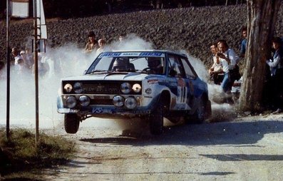 Dario Cerrato - Luciano Guizzardi
23º Rallye Sanremo 1981. Fiat 131 Abarth (TO-92359T). Clasificado 8º.

Del 5 al 10 de Octubre, Sanremo, Liguria, Imperia, Italia.
Superficie: asfalto - tierra.

El Rally tenia un total de 2847.00 km de los que 751.06 km divididos en 61 tramos eran especiales, (2 de ellas fueron canceladas SS51 Upega de 12.35 km y SS56 San Romolo de 34.95 km).

Tomaron la salida 63 equipos, finalizaron 27.@
Palabras clave: Dario_Cerrato;Fiat;Abarth;Sanremo;1981