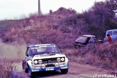 Dario Cerrato - Luciano Guizzardi
23º Rallye Sanremo 1981. Fiat 131 Abarth (TO-92359T). Clasificado 8º.

Del 5 al 10 de Octubre, Sanremo, Liguria, Imperia, Italia.
Superficie: asfalto - tierra.

El Rally tenia un total de 2847.00 km de los que 751.06 km divididos en 61 tramos eran especiales, (2 de ellas fueron canceladas SS51 Upega de 12.35 km y SS56 San Romolo de 34.95 km).

Tomaron la salida 63 equipos, finalizaron 27.

© Alberto Anam
@
Palabras clave: ;Fiat;Abarth;Sanremo;1981