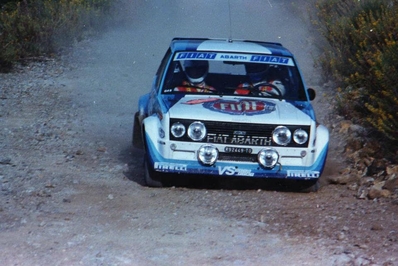 Markku Alén - Ilkka Kivimäki
23º Rallye Sanremo 1981. Fiat 131 Abarth (TO R92449). Clasificado 9º.

Del 5 al 10 de Octubre, Sanremo, Liguria, Imperia, Italia.
Superficie: asfalto - tierra.

El Rally tenia un total de 2847.00 km de los que 751.06 km divididos en 61 tramos eran especiales, (2 de ellas fueron canceladas SS51 Upega de 12.35 km y SS56 San Romolo de 34.95 km).

Tomaron la salida 63 equipos, finalizaron 27.@
Palabras clave: Markku_Alen;Fiat;Abarth;Sanremo;1981