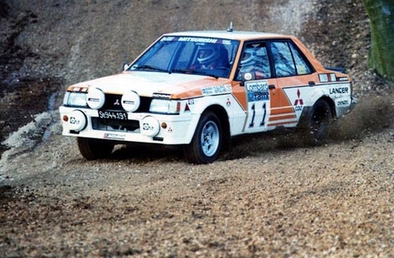 Anders Kullang - Bruno Berglund
30º Lombard RAC Rally 1981. Mitsubishi Lancer Turbo (St944.191). Clasificado 9º.

Del 22 al 24 de Noviembre, Chester, Cheshire, Inglaterra.
Superficie: asfalto - tierra.

El Rally tenia un total de 2720 km de los que 722 km divididos en 65 tramos eran especiales.

Se inscribieron 154 equipos, tomaron la salida 151, finalizaron 54.@
Palabras clave: ;Mitsubishi;Lancer;Turbo;Gran_Bretaña;1981;RAC_Rally