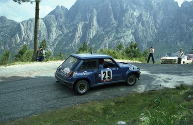 Camille Bartoli - Gilbert Poletti
25º Tour de Corse - Rallye de France 1981. Renault 5 Turbo (361 CE 2B). Clasificado 9º.

Del 30 de Abril al 2 de Mayo, Ajaccio.
Superficie: asfalto.

El Rally tenia un total de 1613 km de los que 1144 km divididos en 24 tramos eran especiales.

Se inscribieron 126 equipos, tomaron la salida 120, finalizaron 42.@
Palabras clave: Renault;Turbo;Corse;Corcega;1981