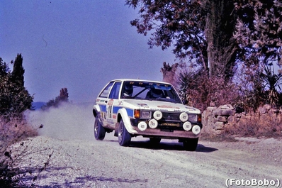 Federico Ormezzano - Claudio Berro
23º Rally de Sanremo 1981. Talbot Sunbeam Lotus. Clasificado 10º.

Del 5 al 10 de Octubre, Sanremo, Liguria, Imperia, Italia.
Superficie: asfalto - tierra.

El Rally tenia un total de 2847.00 km de los que 751.06 km divididos en 61 tramos eran especiales, (2 de ellas fueron canceladas SS51 Upega de 12.35 km y SS56 San Romolo de 34.95 km).

Tomaron la salida 63 equipos, finalizaron 27.

© Alberto Anam
@
Palabras clave: ;Talbot;Lotus;Sunbeam;Sanremo;1981