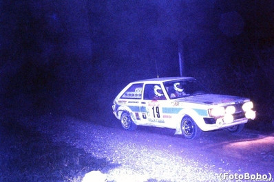 Federico Ormezzano - Claudio Berro
23º Rally de Sanremo 1981. Talbot Sunbeam Lotus. Clasificado 10º.

Del 5 al 10 de Octubre, Sanremo, Liguria, Imperia, Italia.
Superficie: asfalto - tierra.

El Rally tenia un total de 2847.00 km de los que 751.06 km divididos en 61 tramos eran especiales, (2 de ellas fueron canceladas SS51 Upega de 12.35 km y SS56 San Romolo de 34.95 km).

Tomaron la salida 63 equipos, finalizaron 27.

© Alberto Anam
@
Palabras clave: ;Talbot;Lotus;Sunbeam;Sanremo;1981