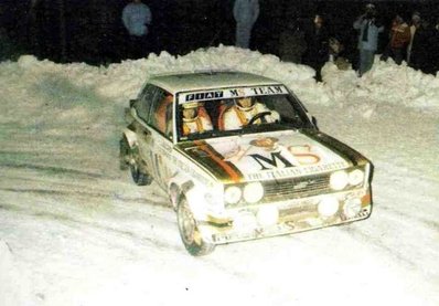 Dario Cerrato - Luciano Guizzardi
49º Rallye Automobile de Monte-Carlo 1981. Fiat 131 Abarth (TO V33681). Clasificado 11º.

Del 24 al 30 de Enero, Monte-Carlo.
Superficie: asfalto - nieve.

El Rally tenia un total de 3930.00 km de los que 750.00 km divididos en 32 tramos eran especiales.

Se inscribieron 274 equipos, tomaron la salida 263, finalizaron 133.@
Palabras clave: Dario_Cerrato;Luciano_Guizzardi;Fiat;Abarth;Montecarlo;1981;nieve