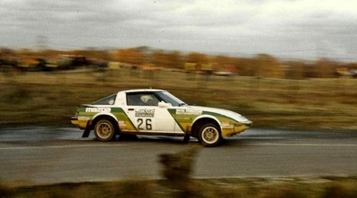 Rod Millen - Bryan Harris
30º Lombard RAC Rally 1981. Mazda RX-7 (UKL 970X). Clasificado 11º.

Del 22 al 24 de Noviembre, Chester, Cheshire, Inglaterra.
Superficie: asfalto - tierra.

El Rally tenia un total de 2720 km de los que 722 km divididos en 65 tramos eran especiales.

Se inscribieron 154 equipos, tomaron la salida 151, finalizaron 54.@
Palabras clave: Mazda;Gran_Bretaña;1981;RAC_Rally