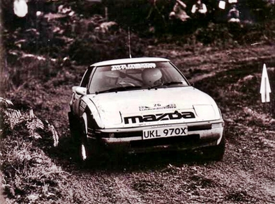 Rod Millen - Bryan Harris
30º Lombard RAC Rally 1981. Mazda RX-7 (UKL 970X). Clasificado 11º.

Del 22 al 24 de Noviembre, Chester, Cheshire, Inglaterra.
Superficie: asfalto - tierra.

El Rally tenia un total de 2720 km de los que 722 km divididos en 65 tramos eran especiales.

Se inscribieron 154 equipos, tomaron la salida 151, finalizaron 54.@
Palabras clave: Mazda;Gran_Bretaña;1981;RAC_Rally