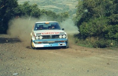 Timo Salonen - Seppo Harjanne
23º Rally de Sanremo 1981. Datsun Violet GT. Clasificado 12º.

Del 5 al 10 de Octubre, Sanremo, Liguria, Imperia, Italia.
Superficie: asfalto - tierra.

El Rally tenia un total de 2847.00 km de los que 751.06 km divididos en 61 tramos eran especiales, (2 de ellas fueron canceladas SS51 Upega de 12.35 km y SS56 San Romolo de 34.95 km).

Tomaron la salida 63 equipos, finalizaron 27.@
Palabras clave: Timo_Salonen;Datsun;Violet;Sanreno;1981