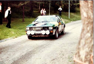 Michèle Mouton - Fabrizia Pons
31º 1000 Lakes Rally 1981. Audi Quattro (IN-NV 66). Clasificada 13º.

Del 28 al 30 de Agosto, Jyväskylä, Finlandia.
Superficie: tierra - grava.

El Rally tenia un total de 1418.89 km de los que 453.09 km divididos en 48 tramos eran especiales, (2 de ellas fueron canceladas SS11 y SS37 Ristijarvi de 13.20 Km).

Se inscribieron 152 equipos, tomaron la salida 146, finalizaron 66.@
Palabras clave: Michele_Mouton;Audi;Quattro;Finlandia;Mujeres;1981;Womens
