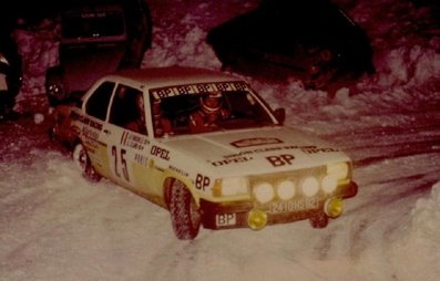 Jean-Louis Clarr - Jean-François Fauchille
49º Rallye Automobile de Monte-Carlo 1981. Opel Ascona i2000 (2410 HS 92). Clasificado 14º.

Del 24 al 30 de Enero, Monte-Carlo.
Superficie: asfalto - nieve.

El Rally tenia un total de 3930.00 km de los que 750.00 km divididos en 32 tramos eran especiales.

Se inscribieron 274 equipos, tomaron la salida 263, finalizaron 133.@
Palabras clave: Jean-Louis_Clarr;Jean-François_Fauchille;Opel;Ascona;Montecarlo;1981;nieve