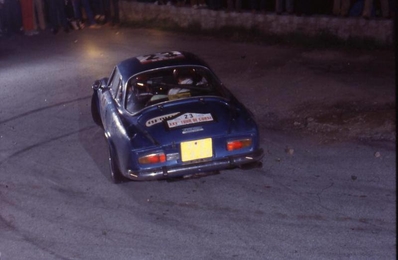 'Panic' - Felix Giallolacci
25º Tour de Corse - Rallye de France 1981. Renault-Alpine A110 1800. Clasificado 15º.

Del 30 de Abril al 2 de Mayo, Ajaccio.
Superficie: asfalto.

El Rally tenia un total de 1613 km de los que 1144 km divididos en 24 tramos eran especiales.

Se inscribieron 126 equipos, tomaron la salida 120, finalizaron 42.
Palabras clave: Renault;Alpine;A110;Corse;Corcega;1981