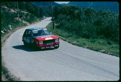 Christian Dorche - Bernard Martin-Dondoz
25º Tour de Corse - Rallye de France 1981. Peugeot 104 ZS. Clasificado 16º.

Del 30 de Abril al 2 de Mayo, Ajaccio.
Superficie: asfalto.

El Rally tenia un total de 1613 km de los que 1144 km divididos en 24 tramos eran especiales.

Se inscribieron 126 equipos, tomaron la salida 120, finalizaron 42.
Palabras clave: ;Peugeot;Corse;Corcega;1981