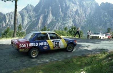 Claude Laurent - Jacques Marche
25º Tour de Corse - Rallye de France 1981. Peugeot 505 Diesel Turbo. Clasificado 20º.

Del 30 de Abril al 2 de Mayo, Ajaccio.
Superficie: asfalto.

El Rally tenia un total de 1613 km de los que 1144 km divididos en 24 tramos eran especiales.

Se inscribieron 126 equipos, tomaron la salida 120, finalizaron 42.
Palabras clave: Peugeot;Diesel;Turbo;Corse;Corcega;1981