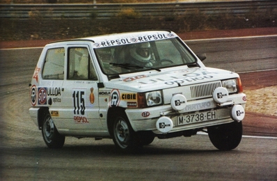 Carlos Sainz Cenamor - Juanjo Lacalle
18º Critérium Luis de Baviera 1981. Seat Panda 45 (M-3738-EH). Clasificado 46º.

Del 30 al 31 de Mayo, Madrid, España.@
Palabras clave: ;Seat;Panda;Madrid;Baviera;1981