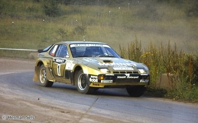 Walter Röhrl - Christian Geistdörfer
14º Int. AvD/STH Hunsrück Rallye 1981. Porsche 924 Carrera GTS (S EK 8747). Abandonó por accidente quedando 106º.

Del 31 de Julio al 1 de Agosto, en Idar Oberstein, Alemania.
Superficie: asfalto - tierra.

El Rally tenia un total de 1017.00 km de los que 566.88 km divididos en 28 tramos eran especiales.

Tomaron la salida 247 equipos, finalizaron 172.

© Herman Sels
@
Palabras clave: Walter_Röhrl;Porsche;Carrera;Hunsrück_Rallye;1981