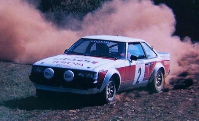 Björn Waldegard - Hans Thorszelius
28 º Rally Acrópolis 1981. Toyota Celica 2000GT. Abandonó por el diferencial en SS8 Lidoriki de 7.30 Km.

Del 1 al 4 de Junio, Atenas - Piraeus, Grecia.
Superficie: tierra.

El Rally tenía un total de 2,504.60 km de los que 995.59 km divididos en 57 tramos eran especiales, (2 de ellos fueron cancelados, SS4 Neos Prodromos de 33.02 km y SS35 Mandra de 7.91 km).

Se inscribieron 133 equipos, tomaron la salida 133, finalizaron 22.@
Palabras clave: ;Hans_Thorszelius;Toyota;Celica;Grecia;Acropolis;1981