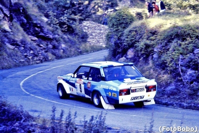 Attilio Bettega - Maurizio Perissinot
23º Rally de Sanremo de 1981. Fiat 131 Abarth (TO R92452). Abandonó por accidente en SS17 Siem Ulignano 2 de 8.90 km.

Del 5 al 10 de Octubre, Sanremo, Imperia, Liguria, Italia.
Superficie: asfalto - tierra.

El Rally tenia un total de 2792.00 km de los que 751.06 km divididos en 61 tramos eran especiales, (2 de ellas fueron canceladas SS51 Upega de 12.35 km y SS56 San Romolo de 34.95 km).

Tomaron la salida 63 equipos, finalizaron 27.

© Alberto Anam
@
Palabras clave: ;Fiat;Abarth;Sanremo;1981