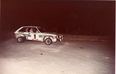Henri Toivonen - Fred Gallagher
25º Tour de Corse - Rallye de France 1981. Talbot Sunbeam Lotus. Abandonó por la suspensión delantera en SS5 Liamone - Suaricchio de 83,70 Km.

Del 30 de Abril al 2 de Mayo, Ajaccio, Córcega, Francia.
Superficie: asfalto.

El Rally tenia un total de 1613.00 km de los que 1144.60 km divididos en 24 tramos, eran especiales.

Se inscribieron 126 equipos, tomaron la salida 120, finalizaron 42.@
Palabras clave: Henri_Toivonen;Talbot;Lotus;Sunbeam;Corse;Corcega;1981