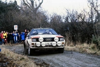 Michèle Mouton - Fabrizia Pons
30º Lombard RAC Rally 1981. Audi Quattro (IN-NL 86). Abandonó por accidente en SS58 Beddgelert.

Del 22 al 24 de Noviembre, Chester, Cheshire, Inglaterra.
Superficie: asfalto - tierra.

El Rally tenia un total de 2720.00 km de los que 722.00 km divididos en 65 tramos eran especiales.

Se inscribieron 154 equipos, tomaron la salida 151, finalizaron 54.@
Palabras clave: Michele_Mouton;Gran_Bretaña;Lombard_RAC_Rally;Audi;Quattro;1981