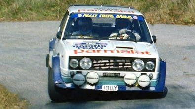 Andrea Zanussi - Luigi Pirollo
29º Rally Costa Brava 1981. Fiat 131 Abarth (VA 495696).
Abandonó al quedarse atascado en la nieve en SS El Subirà, perjudicando mucho, muchísimo, a Juan Carlos Herrero - Manuel Mínguez con Talbot Sunbeam Lotus (VOI 56) que finalizaron la prueba en 8ª posición.

Del 20 al 22 de Febrero, Lloret de Mar, Girona, Catalunya, España.
Superficie: asfalto - tierra.

Tomaron la salida 76 equipos, finalizaron 15.

Photo Jordi Romaguera
@
Palabras clave: ;Fiat;Abarth;Costa_Brava;1981