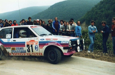 Franco Cunico - Eraldo Mussa
23º Rally de Sanremo 1981. Ford Fiesta MK1 1600S. Abandonó por la junta de culata en SS14 Nolan Mensa.

Del 5 al 10 de Octubre, Sanremo, Imperia, Liguria, Italia.
Superficie: asfalto - tierra.

El Rally tenia un total de 2792.00 km de los que 751.06 km divididos en 61 tramos eran especiales, (2 de ellas fueron canceladas SS51 Upega de 12.35 km y SS56 San Romolo de 34.95 km).

Tomaron la salida 63 equipos, finalizaron 27.@
Palabras clave: ;Ford;Fiesta;Sanremo;1981
