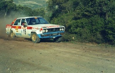 Anthony (Tony) Pond - Ian Grindrod
23º Rally de Sanremo 1981. Datsun Violet GT. Abandonò por la bomba de aceite en SS59 Colle d'Oggia 3.
El Rally tenia un total de 2847 km de los que 751 km divididos en 61 tramos, eran especiales, (2 de ellas fueron canceladas SS51 y SS56 San Romolo.
Tomaron la salida 63 participantes, finalizaron 27.@
Palabras clave: Tony_Pond;Datsun;Violet;Sanreno;1981