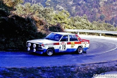 Anthony (Tony) Pond - Ian Grindrod
23º Rally de Sanremo 1981. Datsun Violet GT. Abandonò por la bomba de aceite en SS59 Colle d'Oggia 3.
El Rally tenia un total de 2847 km de los que 751 km divididos en 61 tramos, eran especiales, (2 de ellas fueron canceladas SS51 y SS56 San Romolo.
Se inscribieron 66 equipos, tomaron la salida 63, finalizaron 27.
Foto de Alberto Anam.@
Palabras clave: Tony_Pond;Datsun;Violet;Sanreno;1981