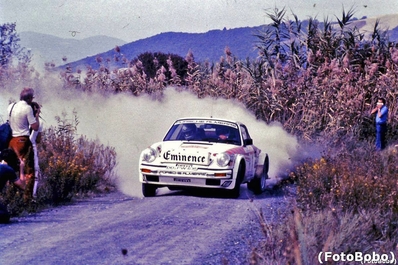 Walter Röhrl - Christian Geistdörfer
23º Rallye Sanremo 1981. Porsche 911 SC (BB-PW 635). Abandonó por la caja de cambios en SS41 Kleber 2 de 7.85 km.

Del 5 al 10 de Octubre, Sanremo, Imperia, Liguria, Italia.
Superficie: asfalto - tierra.

El Rally tenia un total de 2792.00 km de los que 751.06 km divididos en 61 tramos eran especiales, (2 de ellas fueron canceladas SS51 Upega de 12.35 km y SS56 San Romolo de 34.95 km).

Tomaron la salida 63 equipos, finalizaron 27.

© Alberto Anam.
@@
Palabras clave: Walter_Röhrl;Porsche;Sanremo;1981