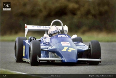 Henri Toivonen
En 1982, compitió en algunas rondas del campeonato británico de Fórmula 3, incluida la ronda final en Thruxton para el joven equipo de Eddie Jordan, y terminó décimo

Fue una experiencia que disfrutó. 
"Fue increí­blemente emocionante", dijo mirando hacia atrás en una entrevista en 1984.
"En F3, todos quieren ganar a toda costa, ¡están locos! Fue una là¡stima que no tuviera un motor más potente, pero aunque lo disfruté, ya soy demasiado viejo para cambiar a los monoplazas.

"Si quieres llegar a la F1 tienes que estar muy cerca para cuando tengas 25 años, con un pie ya en la delantera. Pero la F1 es realmente genial. En 1982 pude conducir el F1 March de Raul Boesel, qué emoción ".

El propio Jordan vio talento, comparando al finlandés con un joven Ayrton Senna, que comenzó la carrera Thruxton F3 desde la pole en una carrera ganada por Martin Brundle.
"No sé si se hubiera convertido en Campeón de la Fórmula 1", citó Jordan en un libro finlandés sobre Toivonen, "Pero hubiera ganado Grandes Premios, de eso estoy absolutamente seguro".
Palabras clave: Henri_Toivonen;Formula;1982