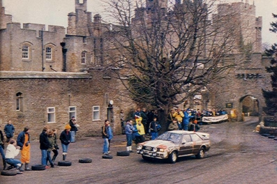 Hannu Mikkola - Arne Hertz
31º Lombard RAC Rally 1982. Audi Quattro (IN-NV 84). Clasificado 1º.

Del 21 al 25 de Noviembre, York, Inglaterra.
Superficie: asfalto - tierra.

El Rally tenia un total de 2970.00 km de los que 711.73 km divididos en 69 tramos eran especiales, (una de ellas fue cancelada SS46 Yair de 8.53 Km).

Se inscribieron 161 equipos, tomaron la salida 146, finalizaron 63.@
Palabras clave: ;Audi;Quattro;Gran_Bretaña;1982;RAC_Rally;Inglaterra