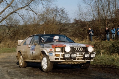 Hannu Mikkola - Arne Hertz
31º Lombard RAC Rally 1982. Audi Quattro (IN-NV 84). Clasificado 1º.

Del 21 al 25 de Noviembre, York, Inglaterra.
Superficie: asfalto - tierra.

El Rally tenia un total de 2970.00 km de los que 711.73 km divididos en 69 tramos eran especiales, (una de ellas fue cancelada SS46 Yair de 8.53 Km).

Se inscribieron 161 equipos, tomaron la salida 146, finalizaron 63.@
Palabras clave: ;Audi;Quattro;Gran_Bretaña;1982;RAC_Rally;Inglaterra