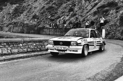 Walter Röhrl - Christian Geistdörfer
50º Rallye Automobile de Monte-Carlo 1982. Opel Ascona 400 (GG-CK 188). Clasificado 1º.

Del 16 al 22 de Enero, Monte Carlo.
Superficie: asfalto - nieve.

El Rally tenia un total de 4082.71 km de los que 747.81 km divididos en 32 tramos eran especiales, (2 de ellas fueron canceladas SS7 Trigance - Chateauvieux 1 de 28,53 Km y SS15 St Jean en Royans - La Chapelle en Vercors de 38,67 Km).

Se inscribieron 306 equipos, tomaron la salida 299, finalizaron 140.@
Palabras clave: Walter_Röhrl;Opel;Ascona;Montecarlo;1982
