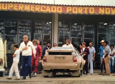 Michèle Mouton - Fabrizia Pons
4º Marlboro Rallye de Brasil 1982. Audi Quattro (IN-NU 38). Clasificada 1ª.

Último Rallye válido para el campeonato del Mundo ganado por Michèle Mouton.

Del 11 al 14 de Agosto, Sao Paulo, Brasil.
Superficie: tierra.

El Rally tenia un total de 2295 km de los que 705.98 km divididos en 29 tramos eran especiales, (5 de ellas fueron canceladas, SS7, SS14, SS15, SS20 y SS22).

Tomaron la salida 55 equipos, finalizaron 5.@
Palabras clave: Michele_Mouton;Audi;Quattro;Brasil;1982;Mujeres;Womens